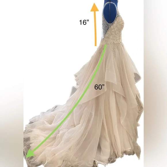 WEDDING DRESS - SOTTERO and  MIDGLEY - Size 8 - Picture 15 of 15